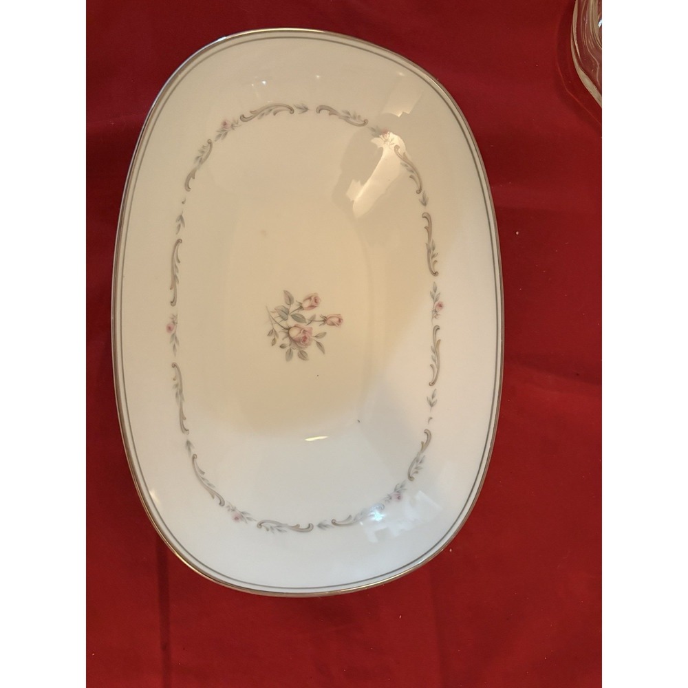 Noritake Mayfair 6109 Oval Vegetable Bowl Pink Rose Platinum Trim Japan 10"
